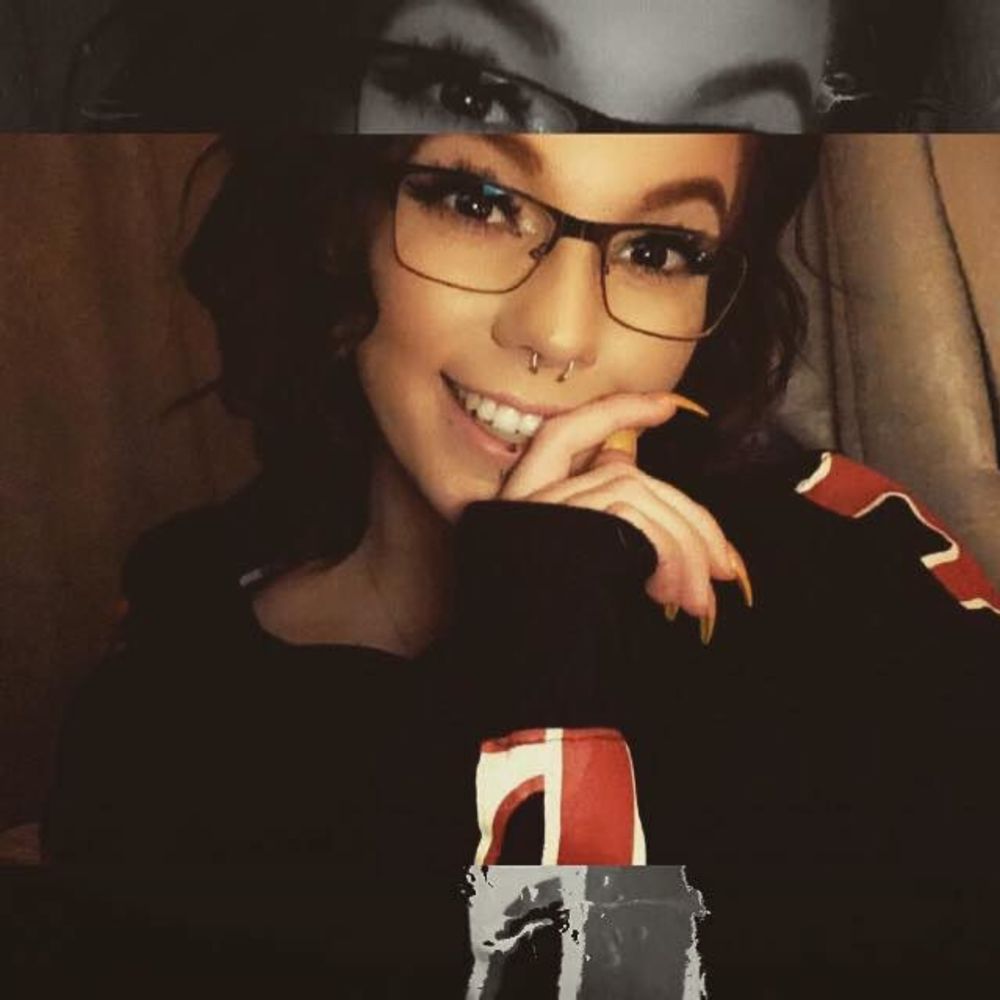 Meet your Posher, Caedra